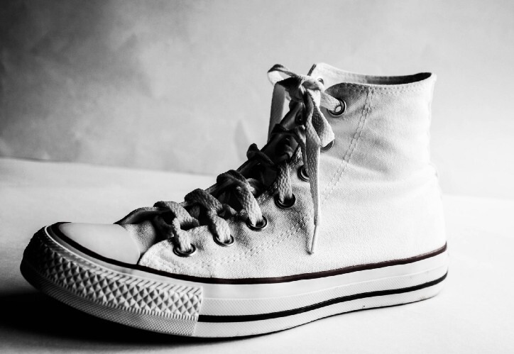 Mất Một Chiếc Giày